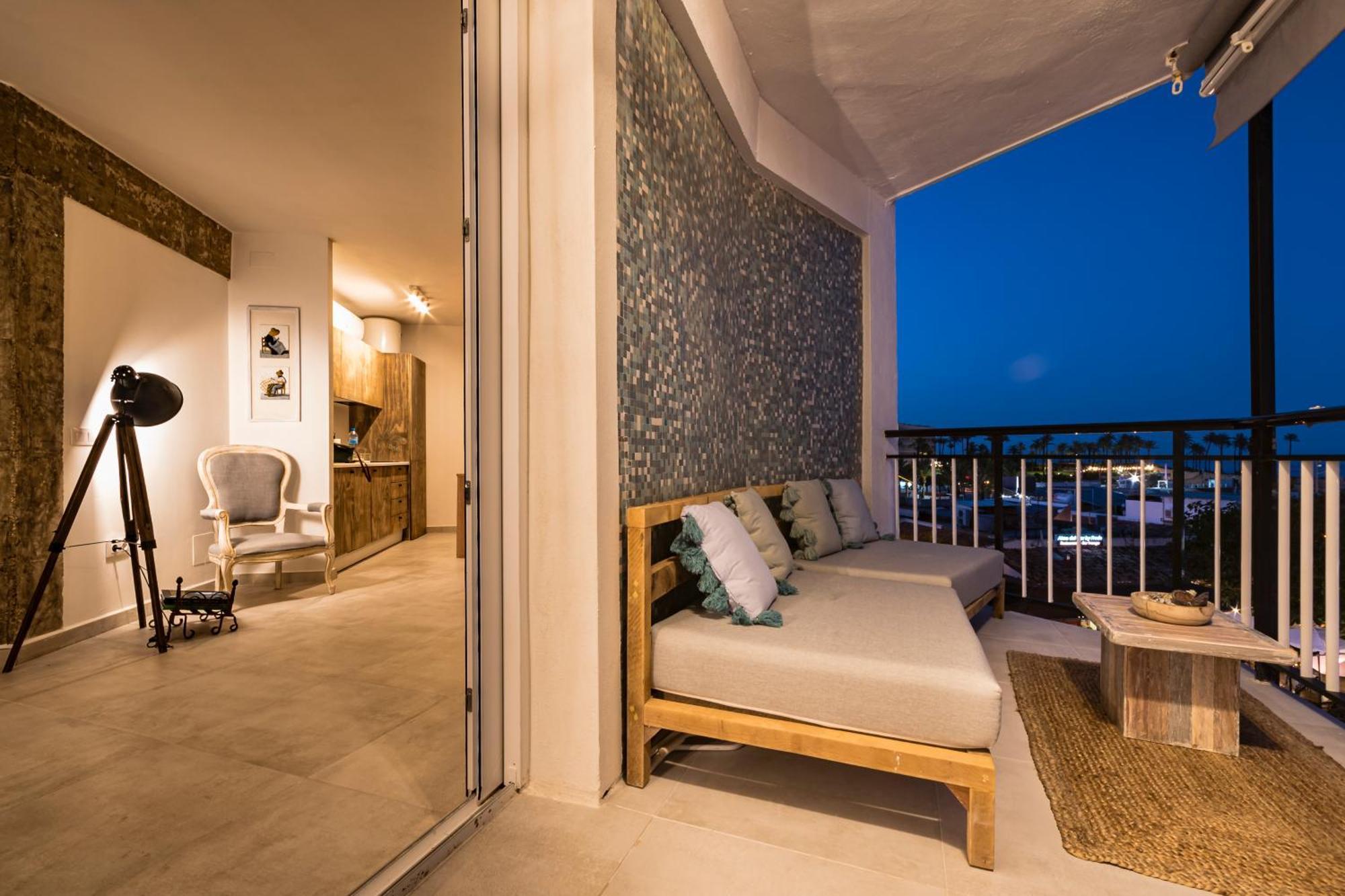 K-Moon By Nuka Homes Platja de Larenal المظهر الخارجي الصورة